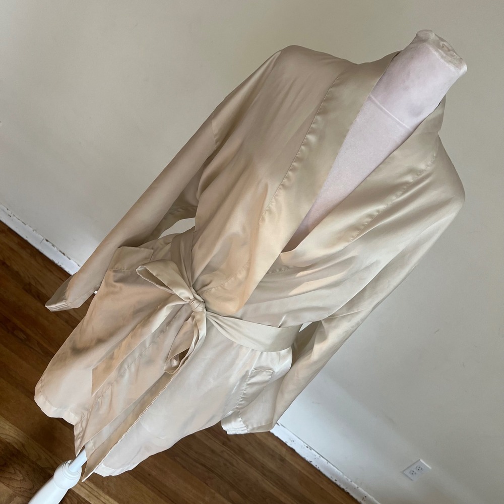 Victoria's Secret Satin Robe Champagne Ivory One Size Wrap Belted Pockets - Picture 3 of 6